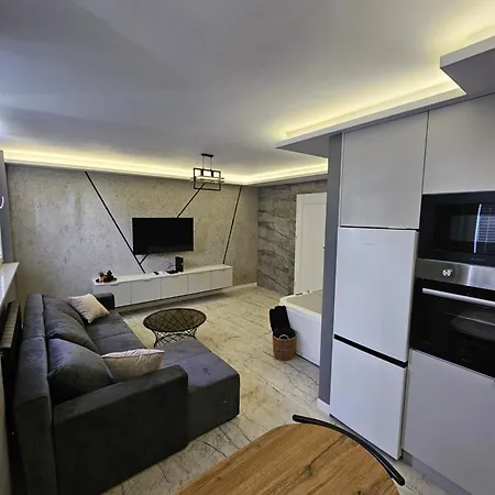 Apartament Z Jacuzzi Klimatyzacja Prywatny Parking Radom Exterior photo