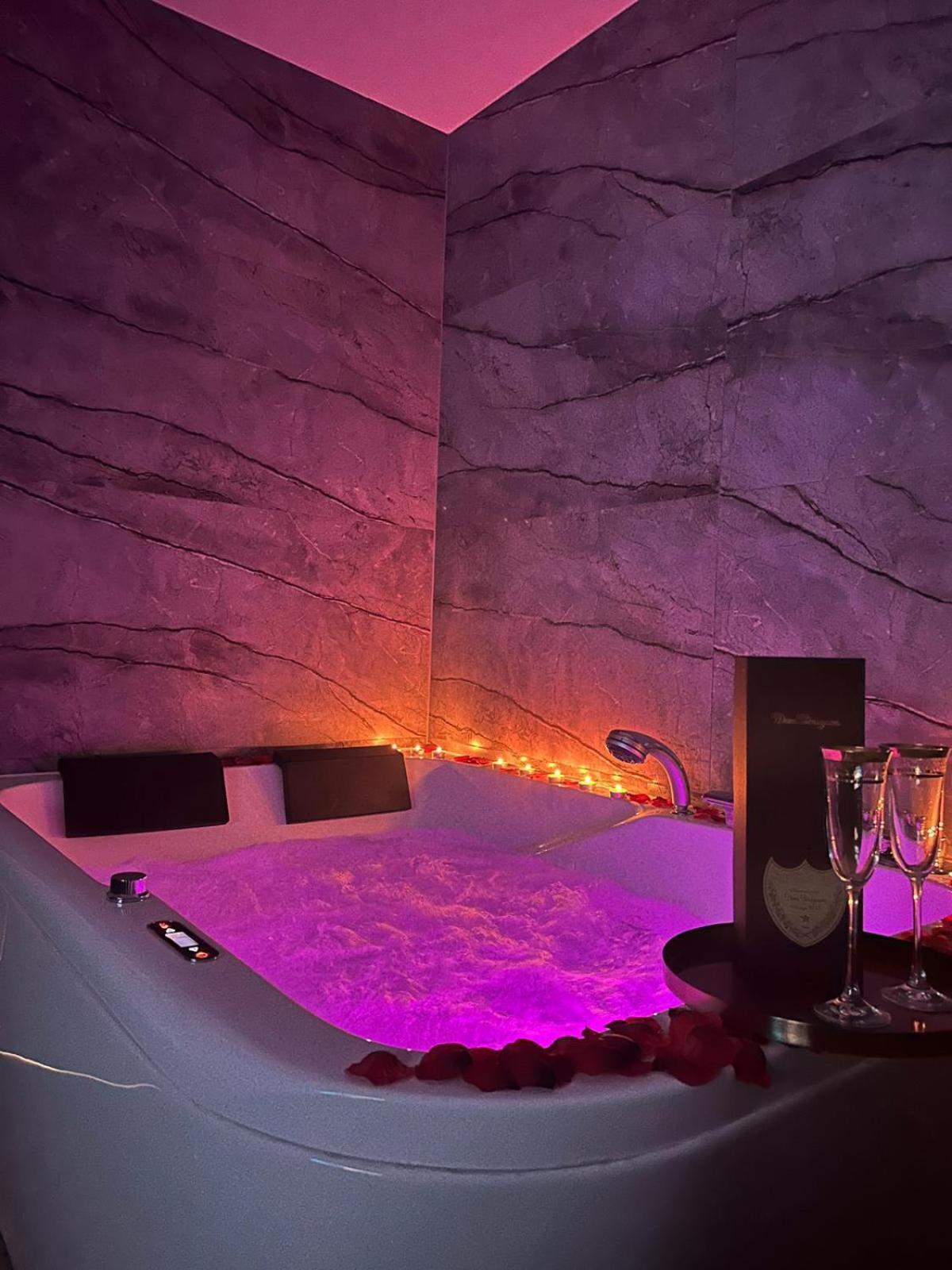 Z Jacuzzi Klimatyzacja Prywatny Parking Apartment Radom